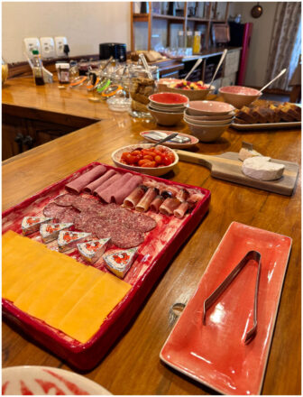Continental breakfast setting at Oakdene Guest House Oudtshoorn